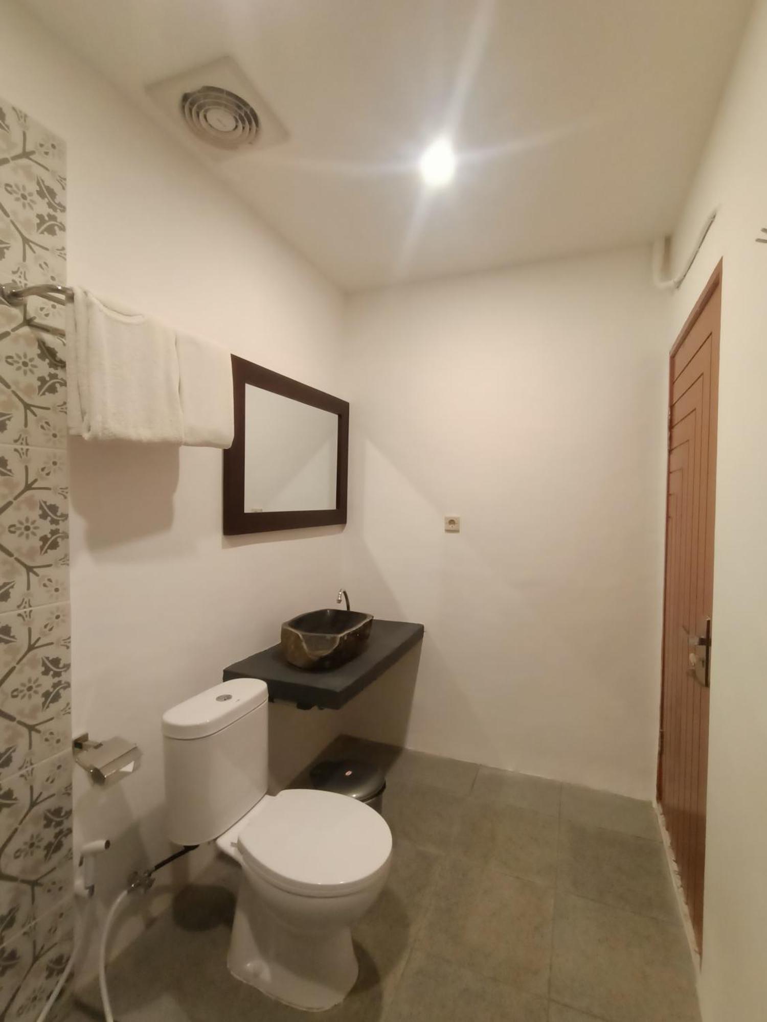 Attara Inn Senggigi Exterior photo